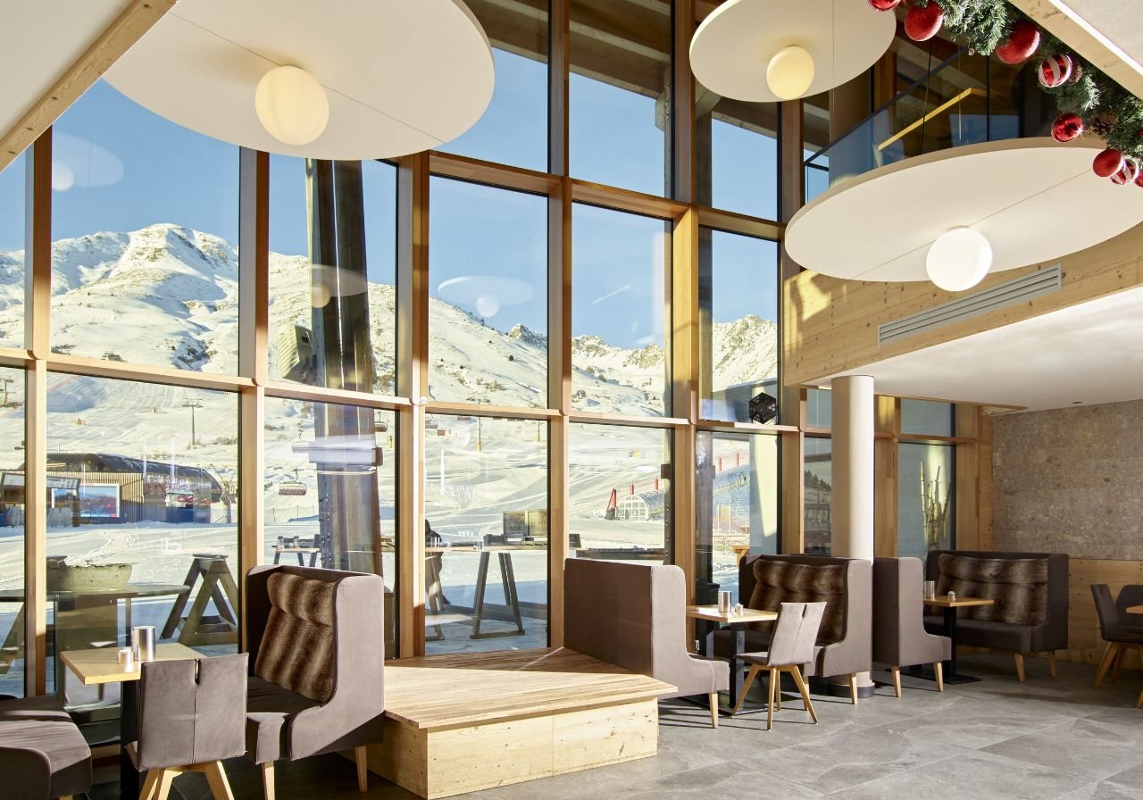 redival apres ski passo del tonale